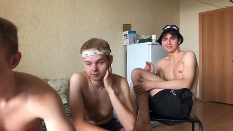 stralght_twinks  29-08-2022